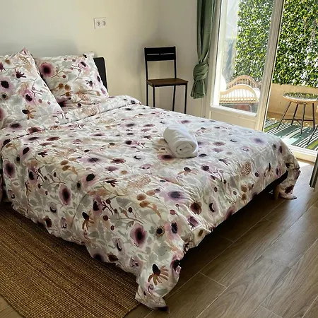 Centre, 3 Chambres, 2 Salles De Bain, Clim, Terrasse, Wifi Apartment Antibes