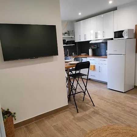 Centre, 3 Chambres, 2 Salles De Bain, Clim, Terrasse, Wifi Apartment Antibes