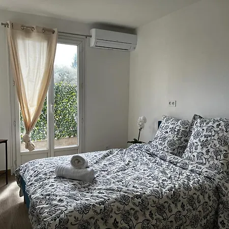 Apartment Centre, 3 Chambres, 2 Salles De Bain, Clim, Terrasse, Wifi